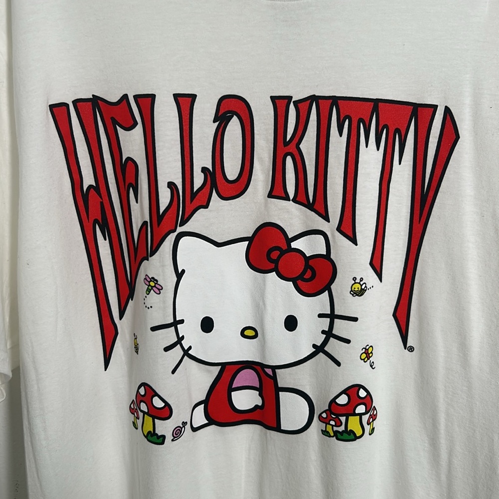 Hello Kitty Mushroom and Bees Sanrio Kawaii Anime Tee Size XL. New without Tag - Picture 2 of 7